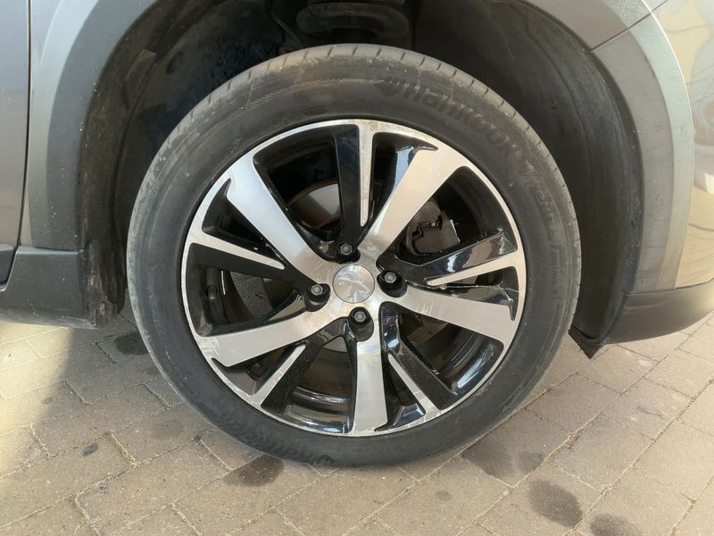 Peugeot 2008 1.5 Blue-HDi Allure 2018 – снимка 11
