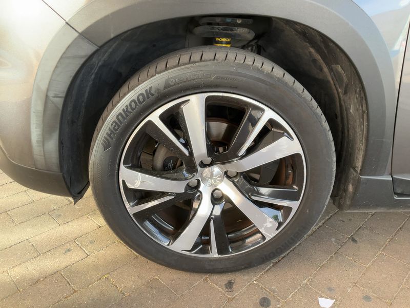 Peugeot 2008 1.5 Blue-HDi Allure 2018 – снимка 3