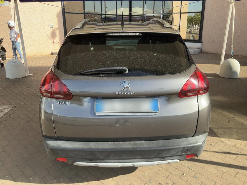 Peugeot 2008 1.5 Blue-HDi Allure 2018 – снимка 7