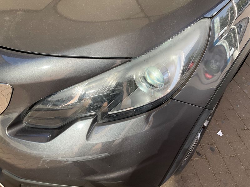 Peugeot 2008 1.5 Blue-HDi Allure 2018 – снимка 39