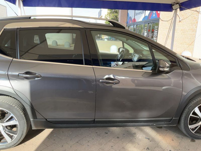 Peugeot 2008 1.5 Blue-HDi Allure 2018 – снимка 10