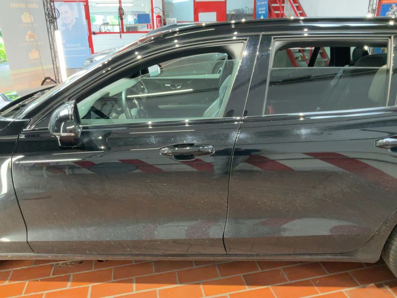 Volvo V60 2.0 T6 Plug-in Hybrid R Design AWD 2020 – снимка 4