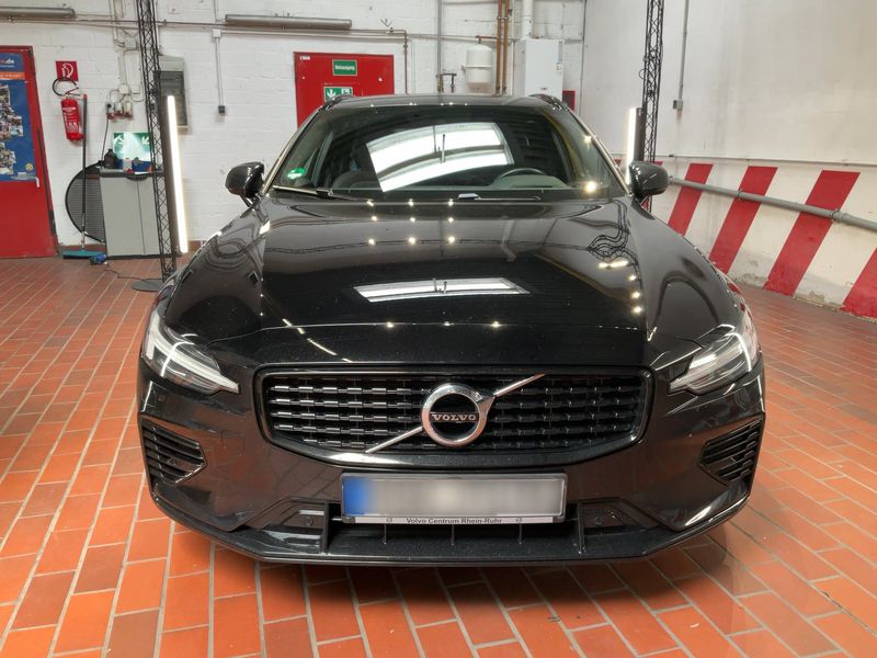 Volvo V60 2.0 T6 Plug-in Hybrid R Design AWD 2020 – снимка 14