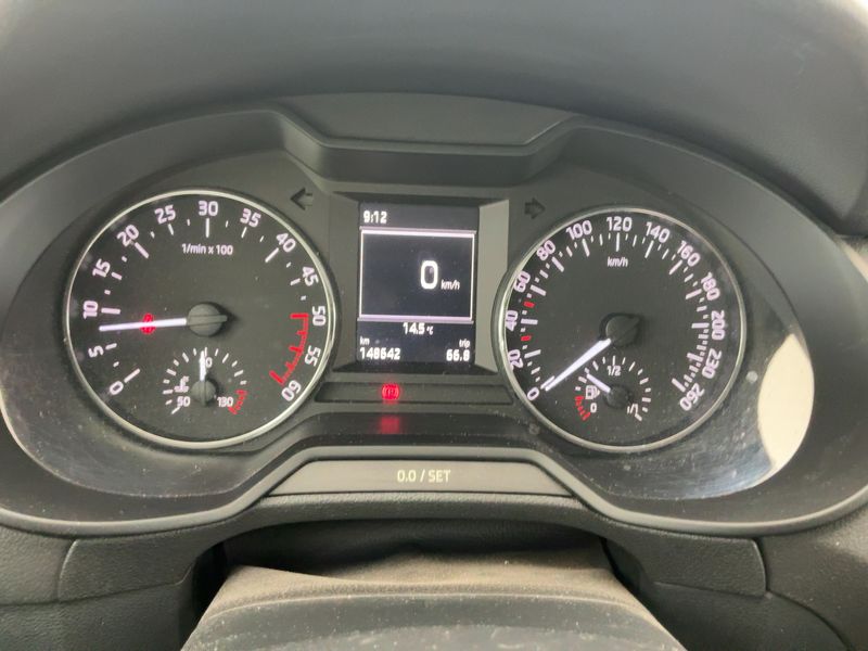 Skoda Octavia 2.0 TDI Ambition 2015 – снимка 19