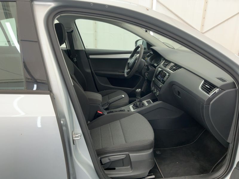 Skoda Octavia 2.0 TDI Ambition 2015 – снимка 17
