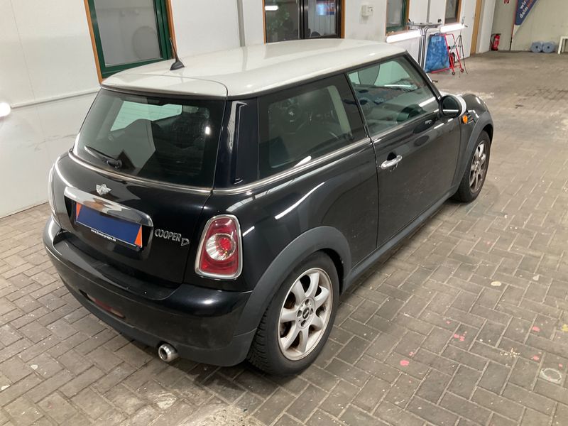 MINI Cooper D 2011 – снимка 2