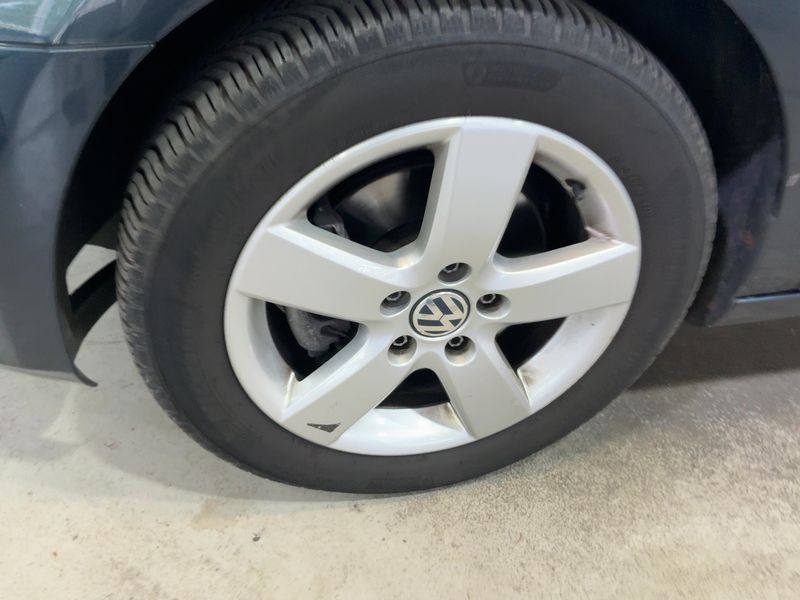 Volkswagen Golf VI 2.0 TDI Comfortline BlueMotion Tech 2011 – снимка 3