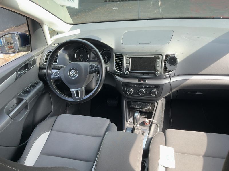 Volkswagen Sharan 2.0 TDI Life BlueMotion Tech 2013 – снимка 17