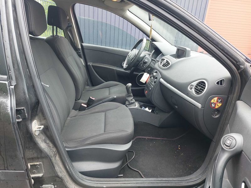 Renault Clio 1.5 dCi Dynamique 2010 – снимка 10