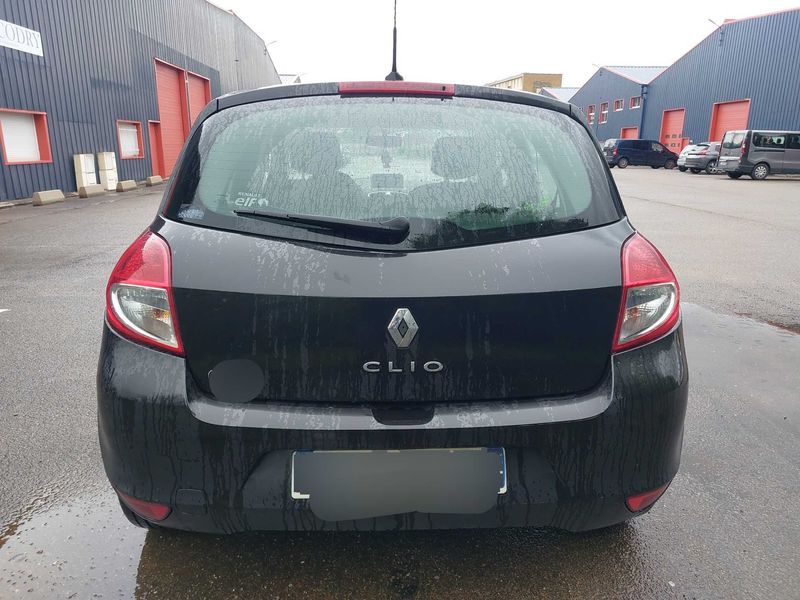 Renault Clio 1.5 dCi Dynamique 2010 – снимка 4