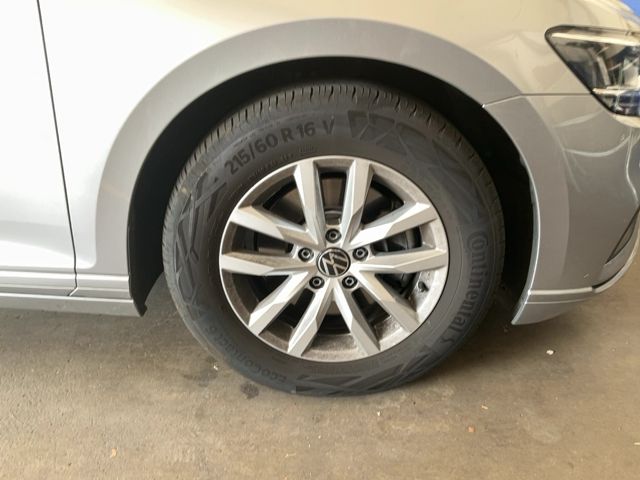 Volkswagen Passat 2.0 TDI Business 2023 – снимка 11