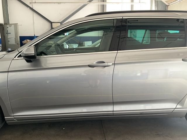 Volkswagen Passat 2.0 TDI Business 2023 – снимка 4