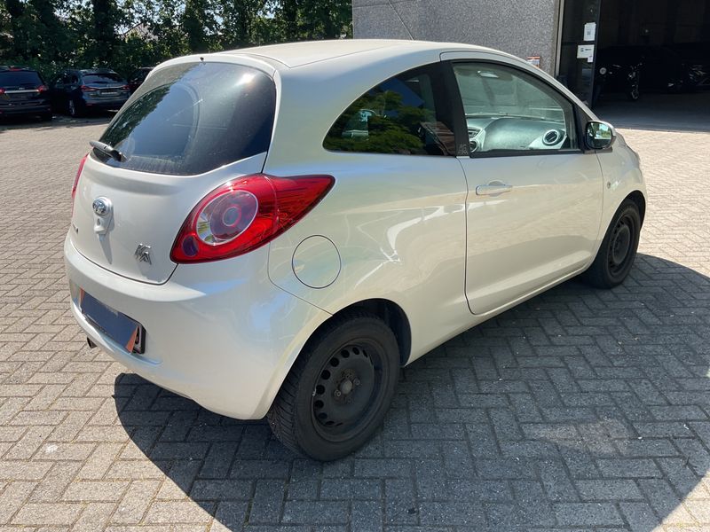 Ford Ka 1.3 TDCi Titanium 2013 – снимка 2