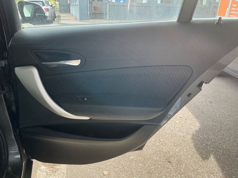 BMW 1er 118i 2013 – снимка 29