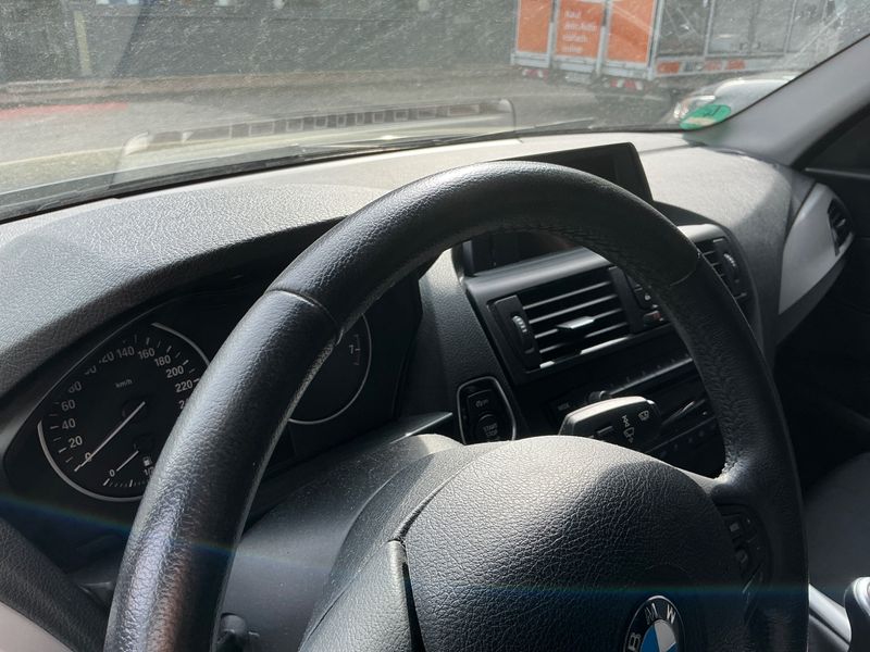 BMW 1er 118i 2013 – снимка 24