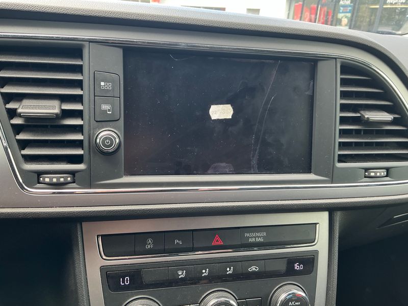 Seat Leon 1.2 TSI Connect 2017 – снимка 26