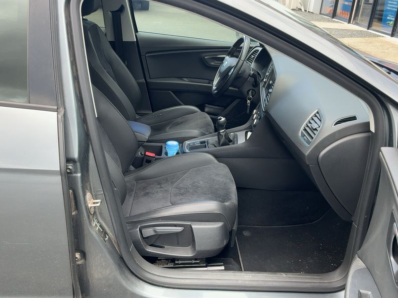 Seat Leon 1.2 TSI Connect 2017 – снимка 16