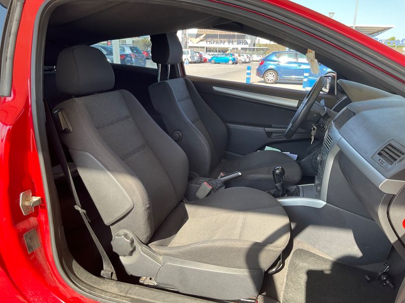 Opel Astra GTC 1.6 Sport 2008 – снимка 3