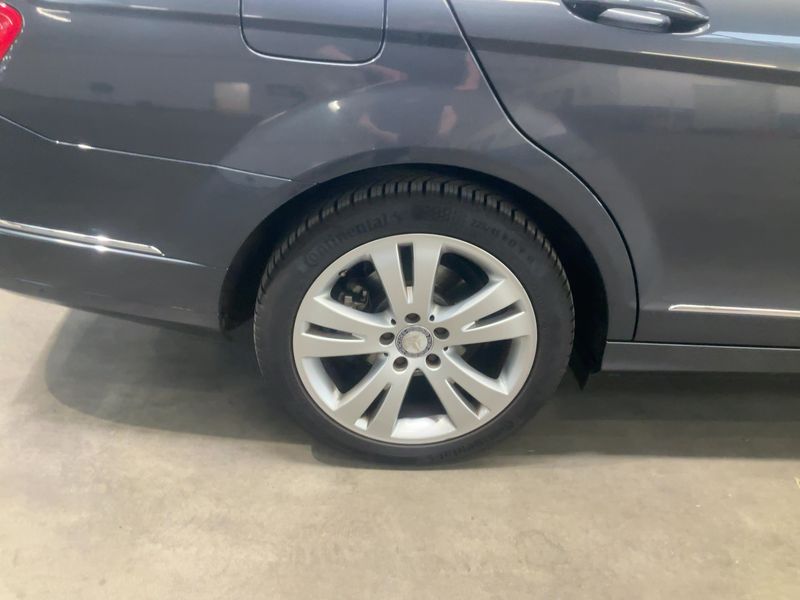 Mercedes-Benz C-Klasse C 180 CGI T BlueEfficiency Avantgarde 2011 – снимка 9