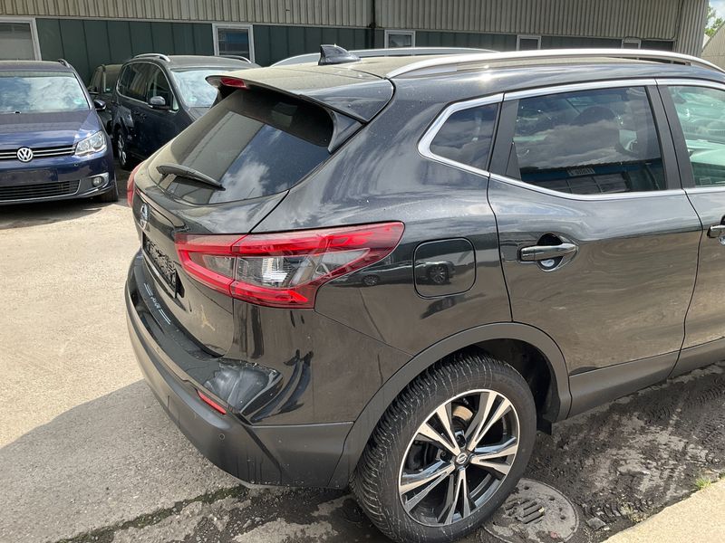 Nissan Qashqai 1.3 DIG-T N-Connecta 2019 – снимка 8