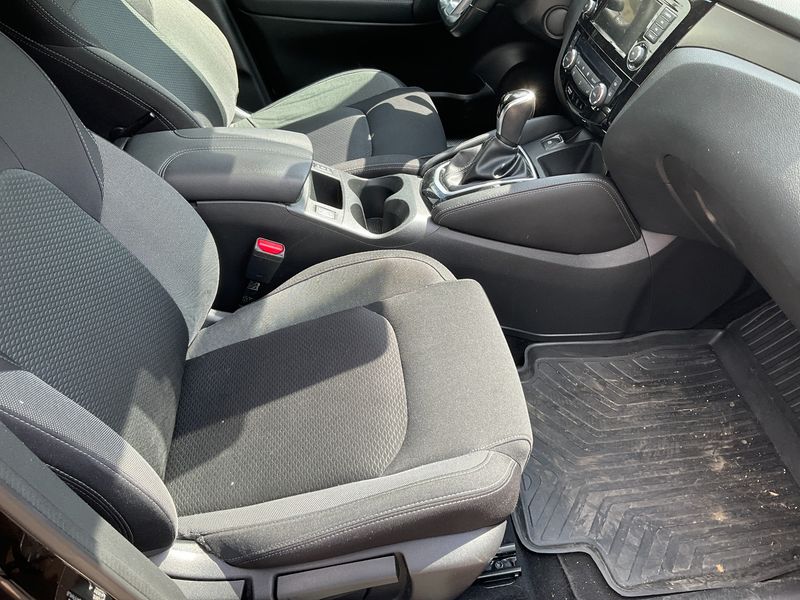 Nissan Qashqai 1.3 DIG-T N-Connecta 2019 – снимка 16