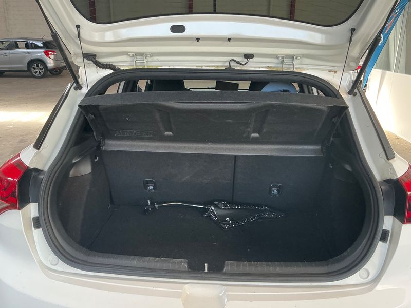 Hyundai i20 1.0 TDGI Essence 2018 – снимка 15