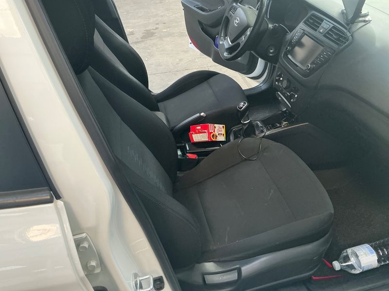 Hyundai i20 1.0 TDGI Essence 2018 – снимка 26