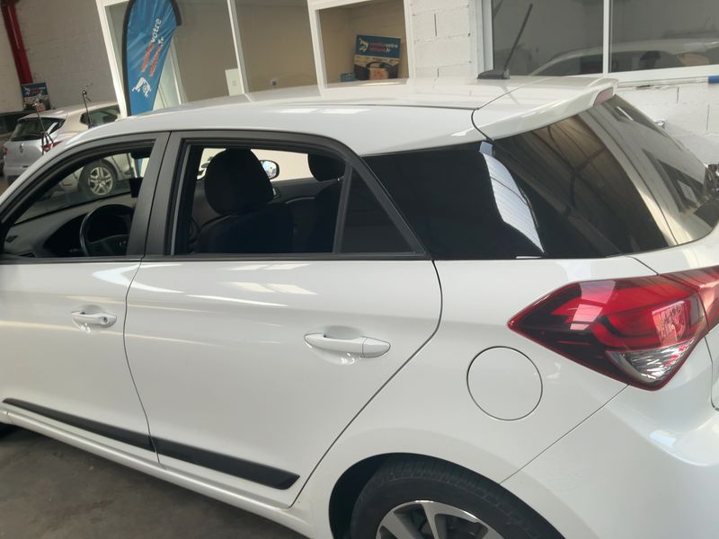 Hyundai i20 1.0 TDGI Essence 2018 – снимка 6