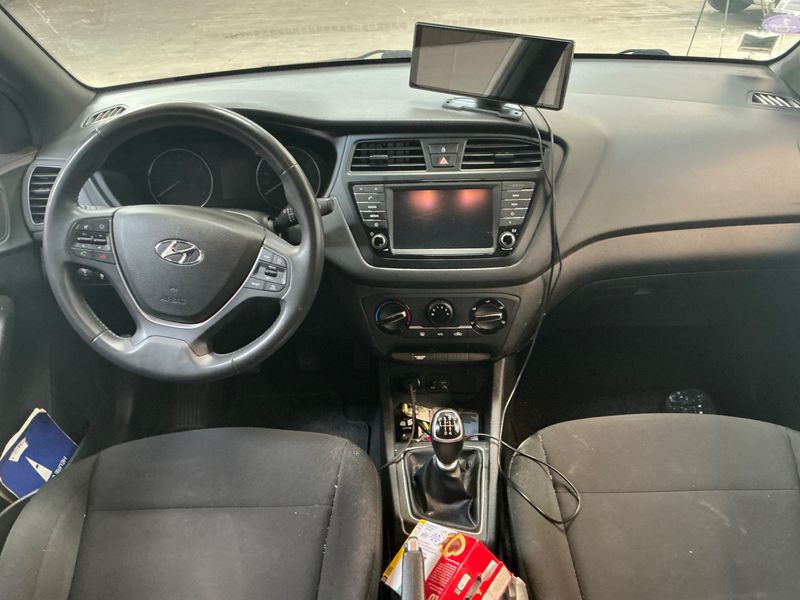 Hyundai i20 1.0 TDGI Essence 2018 – снимка 17