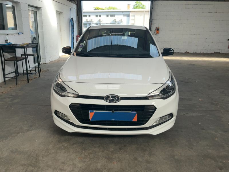 Hyundai i20 1.0 TDGI Essence 2018 – снимка 14