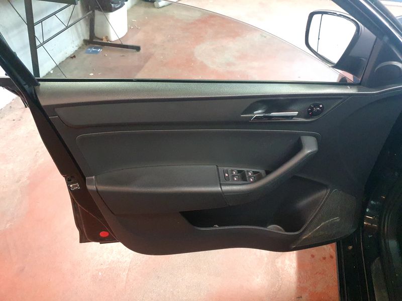 Seat Toldeo 1.2 TSI Style 2014 – снимка 40