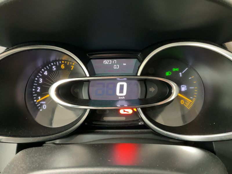 Renault Clio 1.2 Paris 2014 – снимка 19