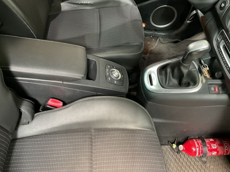 Renault Scenic 1.5 dCi Dynamique 2013 – снимка 26