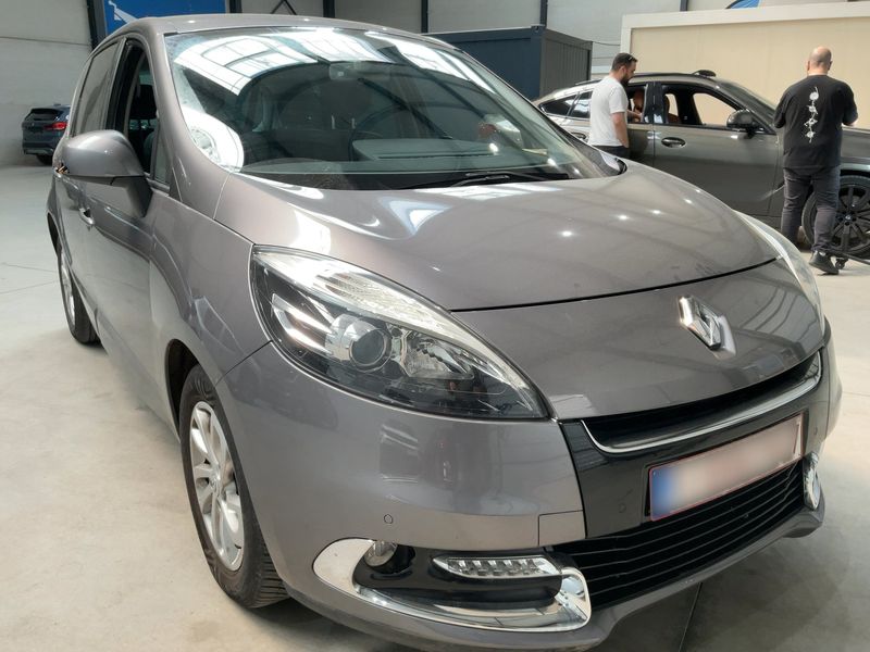 Renault Scenic 1.5 dCi Dynamique 2013 – снимка 12