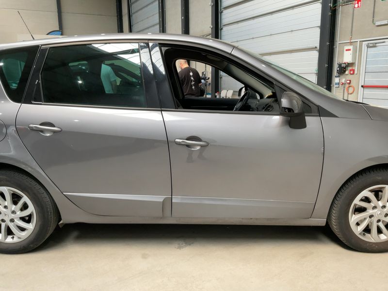 Renault Scenic 1.5 dCi Dynamique 2013 – снимка 10
