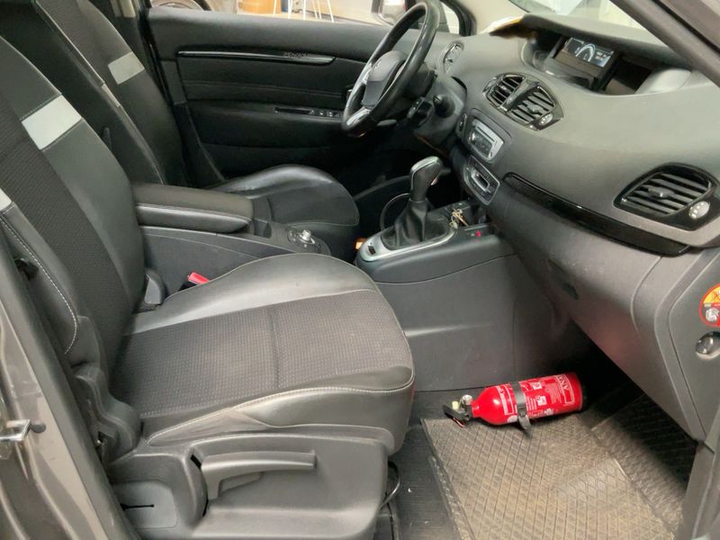 Renault Scenic 1.5 dCi Dynamique 2013 – снимка 16