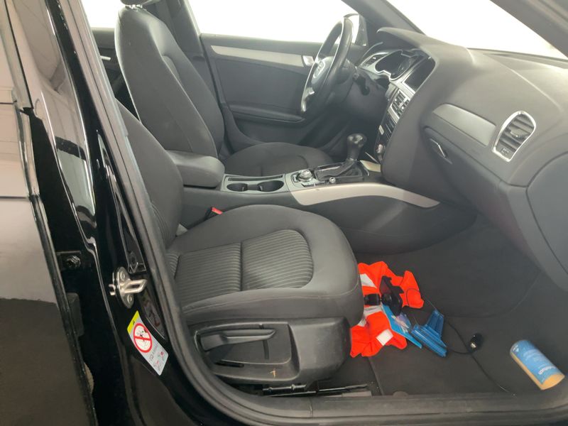 Audi A4 1.8 TFSI Ambiente 2012 – снимка 17