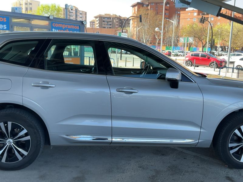 Volvo XC60 2.0 T6 Recharge Plug-in Hybrid Core AWD 2022 – снимка 10