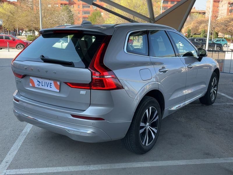 Volvo XC60 2.0 T6 Recharge Plug-in Hybrid Core AWD 2022 – снимка 8