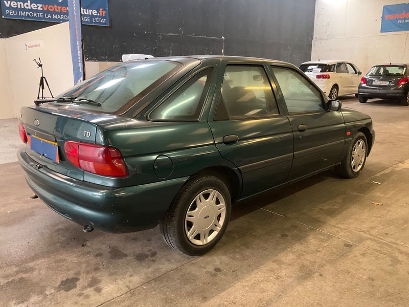 Ford Escort 1.8 Turbodiesel Classic 1998 – снимка 2
