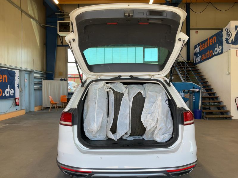 Volkswagen Passat Alltrack 2.0 TDI 4Motion BlueMotion Tech 2016 – снимка 16