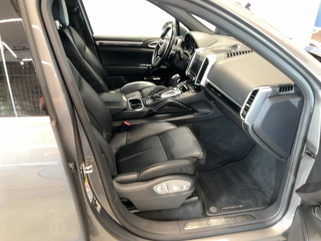 Porsche Cayenne Diesel 2016 – снимка 17