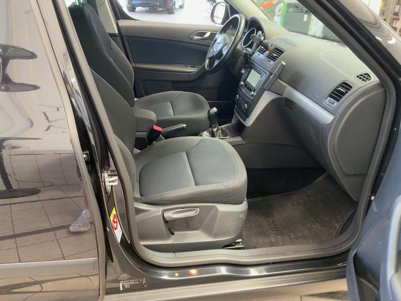 Skoda Yeti 2.0 TDI Ambition 4x4 2012 – снимка 17