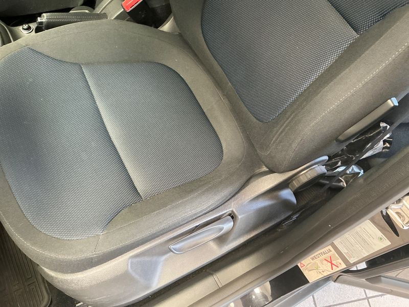 Skoda Yeti 2.0 TDI Ambition 4x4 2012 – снимка 35