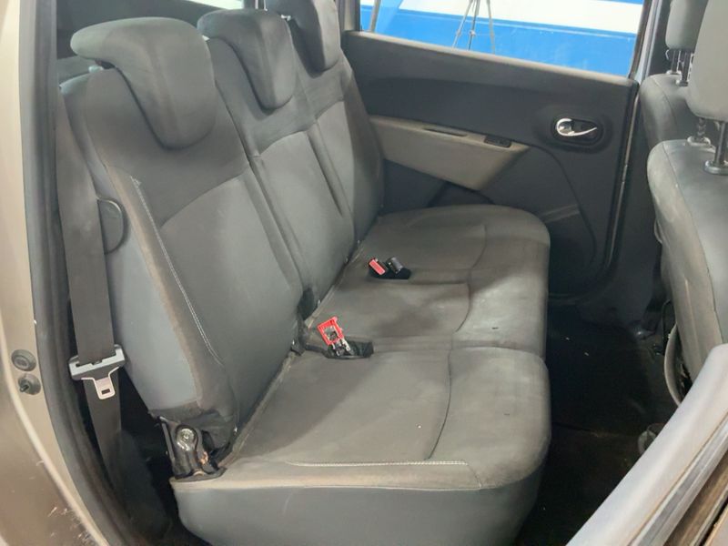 Dacia Lodgy 1.5 dCi Diesel Laureate 2012 – снимка 14
