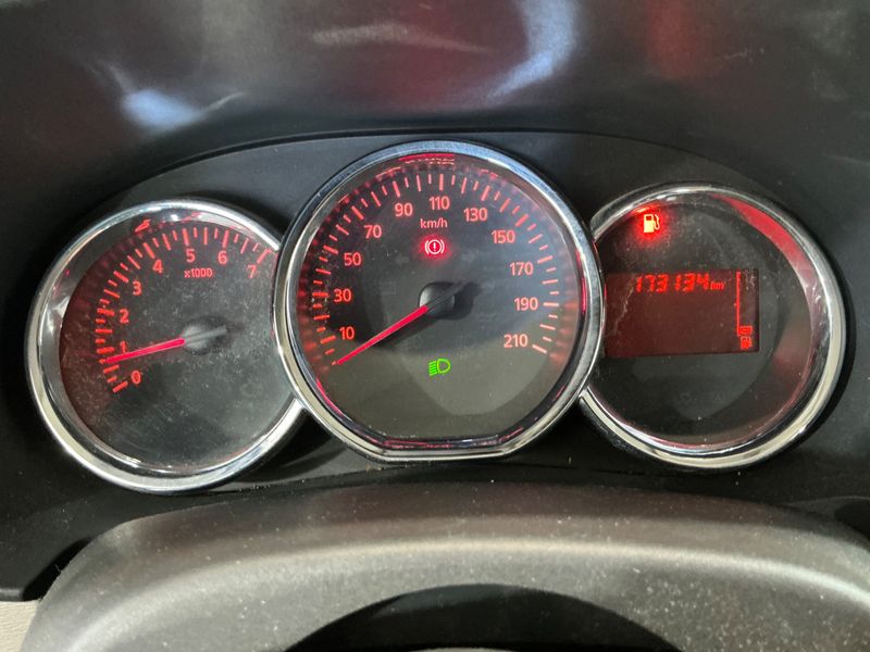 Dacia Lodgy 1.5 dCi Diesel Laureate 2012 – снимка 13
