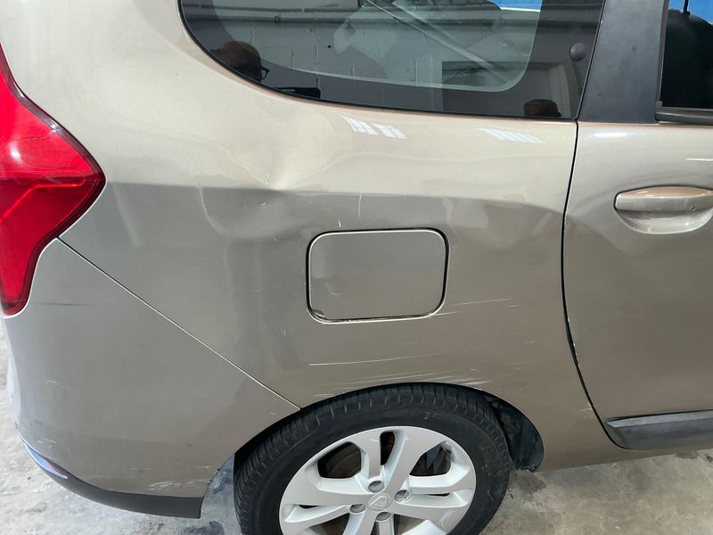 Dacia Lodgy 1.5 dCi Diesel Laureate 2012 – снимка на щета
