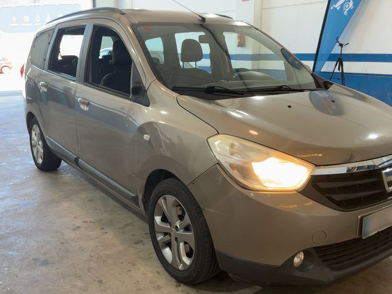Dacia Lodgy 1.5 dCi Diesel Laureate 2012 – снимка на щета