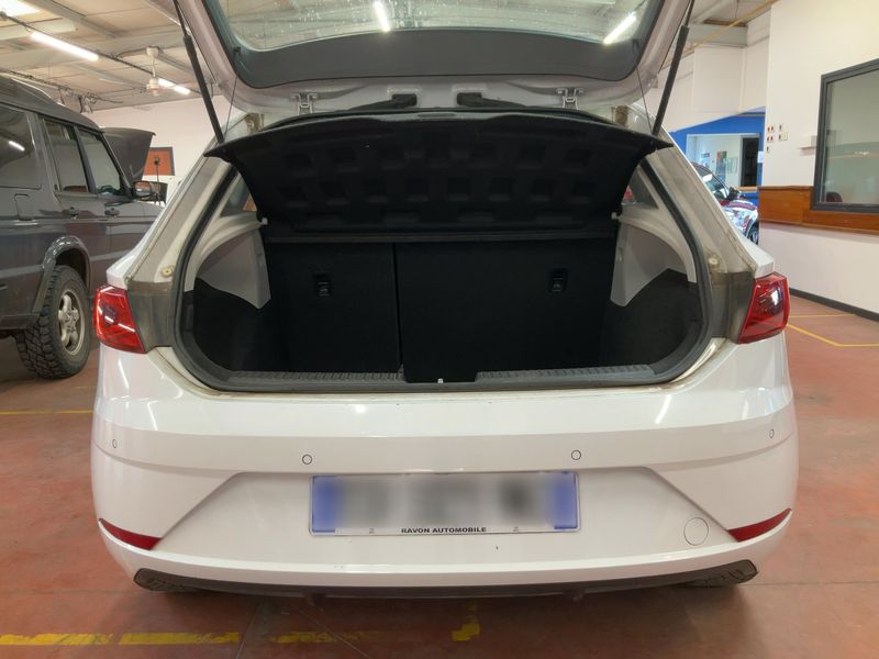 Seat Leon 1.6 TDI Style 2017 – снимка 15