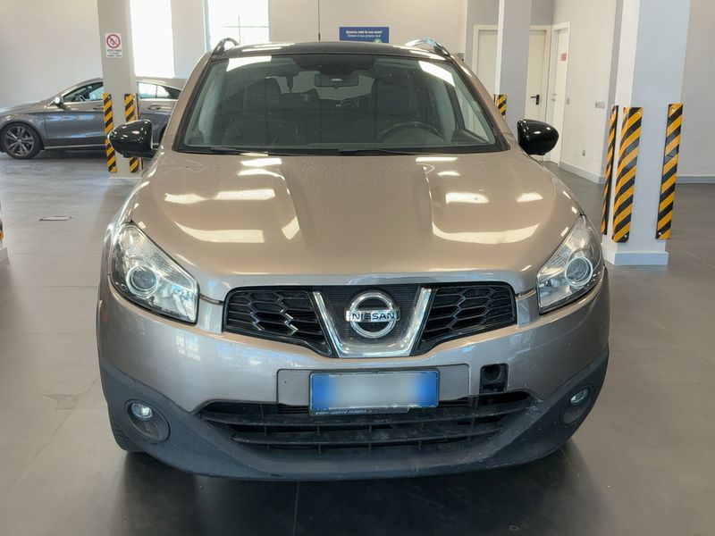 Nissan Qashqai 2.0 360 4x4 2013 – снимка 14
